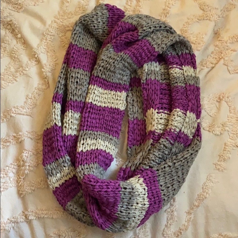 Light scarf